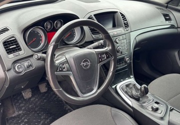 Opel Insignia I Sedan 2.0 Turbo ECOTEC 220KM 2010 Opel Insignia 2010 r. 2.0 Benzyna 220KM, zdjęcie 9