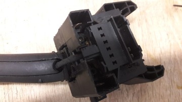 4B0953503E PŘEPÍNAČ STĚRAČE AUDI A2 TT