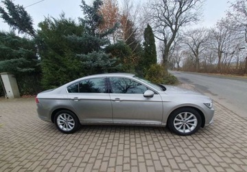 Volkswagen Passat B8 Limousine 2.0 TDI BlueMotion Technology 150KM 2015 Volkswagen Passat Volkswagen Passat 2.0 TDI SCR DSG Highline 2.0 Diesel, zdjęcie 2