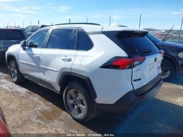 Toyota 2024 Toyota RAV4 2024r., XLE, od ubezpieczalni 2.5 Benzyna 203KM, zdjęcie 4