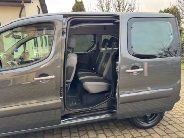 Citroen Berlingo II Combi Facelifting 2015 1.6 BlueHDi 100KM 2015 Citroen Berlingo Citroen Berlingo II (2008 - 2018) 1.6 1.6 Diesel 99KM, zdjęcie 29