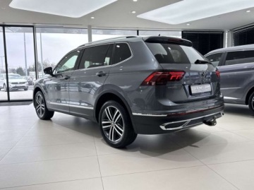 Volkswagen Tiguan Allspace SUV Facelifting 2.0 TDI SCR 150KM 2022 Volkswagen Tiguan Allspace Allspace Elegance 4Motion Hak Kamera cofania, zdjęcie 1