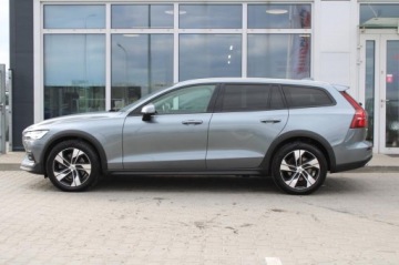 Volvo V60 II  2021 Volvo V60 Cross Country Momentum Pro, zdjęcie 1