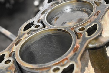 BLOK SPODEK MOTORU Z10XEP OPEL CORSA D 1.0 12V 60 KM 06-11