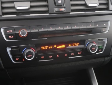 BMW Seria 1 F20-F21 Hatchback 5d 116i 136KM 2013 BMW 1 116i, Salon Polska, Xenon, Bi-Xenon, Klima, zdjęcie 11