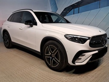 Mercedes GLC C254/X254 Coupe 2.0 220d 197KM 2025 MERCEDES-BENZ GLC 220 d 4-Matic AMG Line 2.0(197KM) 2025, zdjęcie 2