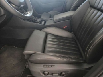 Skoda Superb III Kombi Facelifting 2.0 TDI SCR 150KM 2021 Skoda Superb LaurinKlement, II wlasciciel, Bezwypadkowy, Faktura VAT-23., zdjęcie 16