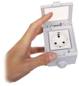 РОЗЕТКА НАРУЖНАЯ ДЛЯ НАРУЖНОГО МОНТАЖА, 230 В, ГЕРМЕТИЧНАЯ IP55 С ЗАСЛОНКОЙ