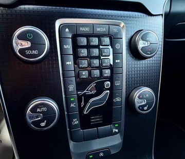 Volvo V40 II Cross Country Facelifting 2.0 T4 190KM 2018 Volvo V40 T4 R-DESIGN 190KM alcantara FULL LED bezwypadkowy 1 wlasciciel F, zdjęcie 26