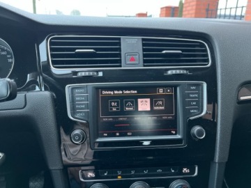 Volkswagen Golf VII Hatchback 3d 1.4 TSI BlueMotion Technology 150KM 2016 Volkswagen Golf 1.4 benzyna 150 KM zarejestrowany w PL zadbany mozliwa, zdjęcie 9