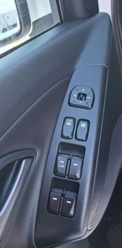 Hyundai ix35 SUV Facelifting 1.6 GDI 135KM 2014 Hyundai ix35 Hyundai ix35 1.6 2WD Classic 1.6 Benzyna 135KM, zdjęcie 15