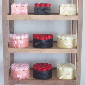 Коробка Soap Flower - 9 кремовых роз в коробке