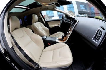 Volvo XC60 I SUV Facelifting 2.0 D4 DRIVE-E 190KM 2017 Volvo XC 60 2,0 190KM D4 Automat Navi Skóra, zdjęcie 9