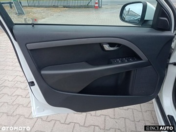 Volvo V70 III Kombi 1.6 DRIVe 109KM 2010 Volvo V70 Volvo V70 1.6D DRIVe Kinetic 1.6 Diesel 109KM, zdjęcie 20