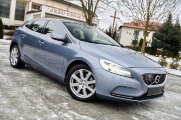 Volvo V40 II Hatchback Facelifting 2.0 D2 120KM 2018 VOLVO V40 INSCRIPTION PANORAMA SKÓRA AUTOMAT, zdjęcie 3