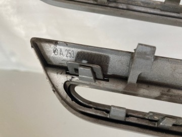 Манекен гриля с логотипом Mercedes GLC W253 A25388822