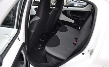 Toyota Aygo I Hatchback 5d Facelifting 1.0 VVT-i 68KM 2013 Toyota Aygo Klimatyzacja Nawigacja TOM TOM Elektryczne Szyby Benzyna 68KM, zdjęcie 19