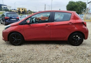 Toyota Yaris III Hatchback 5d Facelifting 1.0 VVT-i 69KM 2015 Toyota Yaris Lift Tylko 50.000km Bogata wersja KameraZarejestrowana, zdjęcie 9