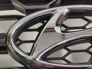 Заглушка решетки радиатора хромированная верхняя часть HYUNDAI Santa Fe
