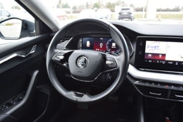 Skoda Octavia IV Kombi 2.0 TDI 150KM 2021 Skoda Octavia 2.0 TDI 150KM Style Kamera Czujniki Podgrz.fot Ambiente Navi, zdjęcie 10