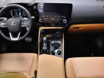 Lexus NX II 2025 450h+ Prestige AWD 2.5 (306KM), zdjęcie 11