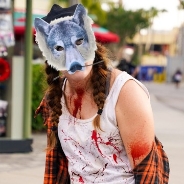 Маска волка на Хэллоуин - реквизит для косплея