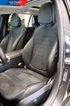 Mercedes Klasa C W206 2023 Mercedes-Benz Klasa C FV23Kierownica SupersportowaPodswietlane listwy prog, zdjęcie 11