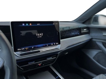 Volkswagen Passat B9 2024 Volkswagen Passat 2.0 TDI 4Motion R-Line 193 KM DCC Pro Matrix Skora 360, zdjęcie 11