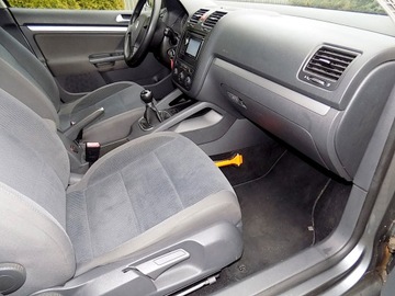 Volkswagen Jetta VI 2007 VOLKSWAGEN JETTA V 1,6 FSI 115 KM 184 TYŚ. KM, zdjęcie 13