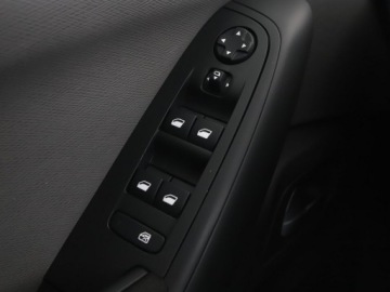 Citroen C4 Picasso II Picasso 1.2 PureTech 130KM 2016 Citroen C4 Picasso Historia serwisowa Klimatyzacja, zdjęcie 30