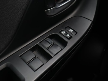 Toyota Yaris III Hatchback 5d Facelifting 2017 1.5 Dual VVT-iE 111KM 2019 Toyota Yaris 1.5 Dual VVT-i, Salon Polska, Klima, zdjęcie 18