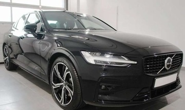 Volvo S60 III Sedan Facelifting 2.0 B5 250KM 2023 Volvo S60 Volvo S60 B5 B AWD Ultimate Dark 2.0 Benzyna 250KM, zdjęcie 2