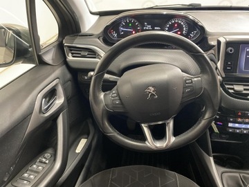 Peugeot 2008 I SUV Facelifting 1.2 PureTech 110KM 2017 Peugeot 2008 1.2 Pure Tech Active S&amp;S EAT6 I (2013, zdjęcie 11