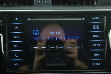 Toyota Auris II Hatchback 5d Facelifting 1.33 Dual VVT-i 99KM 2017 Toyota Auris 1.3 Dual VVT-i, Salon Polska, Klima, zdjęcie 8