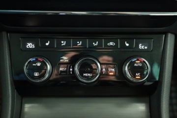 Skoda Superb III Kombi Plug-In Hybrid 1.4 TSI Plug-In-Hybrid 218KM 2020 Skoda Superb iV 1.4 TSI PHEV, Salon Polska, zdjęcie 9