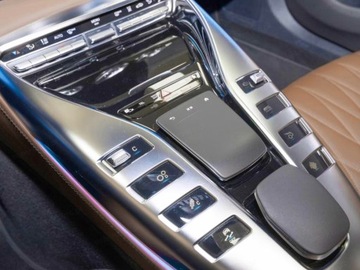 Mercedes AMG GT C190 Coupe 4d Facelifting 43 3.0 367KM 2025 MERCEDES-BENZ AMG GT 43 4-Matic+ 3.0 (367KM) 2025, zdjęcie 8