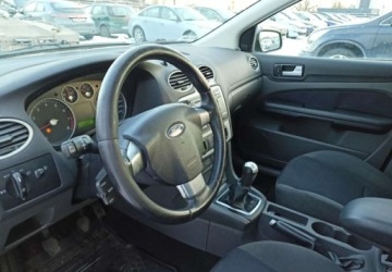 Ford Focus I Sedan 1.8 16V 115KM 2005 Ford Focus Ford Focus 1.8 Benzyna 116KM, zdjęcie 6