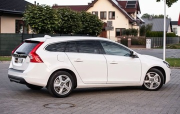 Volvo V60 I Kombi 2.0 D3 163KM 2012 Volvo V60 2.0d3 163KM Xenon Skora Navi Automat Serwis Gwarancjia 2.0, zdjęcie 13