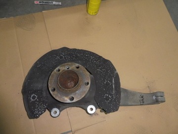 BMW F06 F10 F11 F13 поворотный кулак, ступица передняя левая