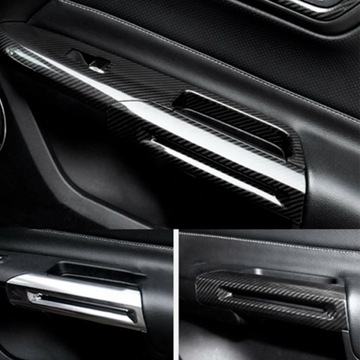 KRYT ZAKONČENÉ Z VLÁKNA  UHLÍKOVÉHO DO DVEŘE FORD MUSTANG 2014-2018