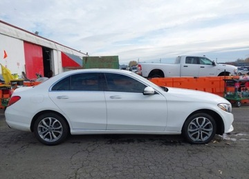 Mercedes Klasa C W205 2018 Mercedes-Benz Klasa C MERCEDES-BENZ C 300 4MATIC 2.0 Benzyna 244KM, zdjęcie 1