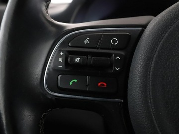 Kia Niro I Crossover 1.6 GDi Hybrid 141KM 2017 Kia Niro HEV półskóra navi kamera ks.serwisowa, zdjęcie 31