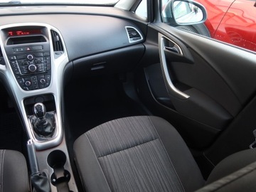 Opel Astra J Hatchback 5d 1.4 Twinport ECOTEC 100KM 2011 Opel Astra 1.4 16V, Klima, Parktronic,ALU, zdjęcie 7