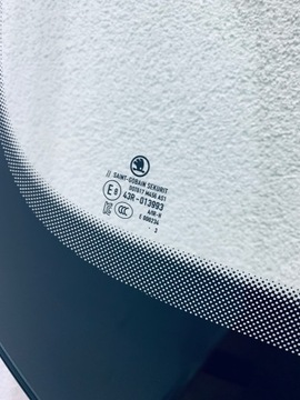 SKLO (OKNO) PŘEDNÍ SKODA ENYAQ IV 2020- SOLAR+KAMERA+SENSOR GRZANIE+ORYGINAL