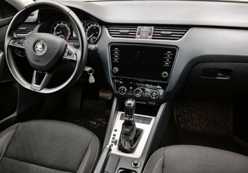 Skoda Octavia III Liftback Facelifting 1.4 TSI 150KM 2018 Skoda Octavia Ambition Pakiet Amazing, FV 23, Tempomat, Czujniki parkowan, zdjęcie 16