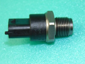 Датчик давления топлива клапана 0281002719 1.6 1.9 2.0 Dci Оригинал!!!