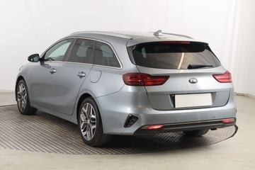 Kia Ceed III Hatchback 1.6 CRDi SCR 136KM 2019 Kia Ceed 1.6 CRDi, Automat, Skóra, Navi, Klima, zdjęcie 3