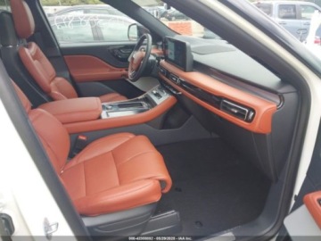 Lincoln Aviator 2025 Lincoln Aviator Reserve 2025 3.0l 3.0 Benzyna 400KM, zdjęcie 9