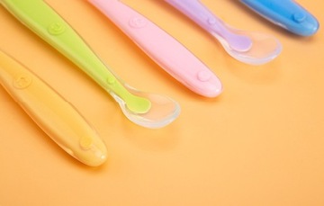 Силиконовая чайная ложка детской желтой улыбки