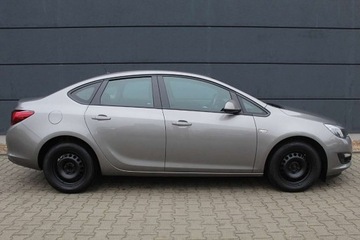 Opel Astra J Sedan 1.6 Twinport ECOTEC 115KM 2017 Opel Astra 1.6 Benzyna 115KM M5 Enjoy Salon PL..., zdjęcie 6